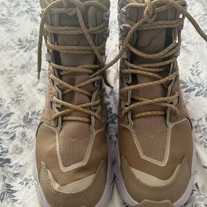 New Hoka ONE ONE Gore-Tex WOMEN Anacapa Hiking Boot 8